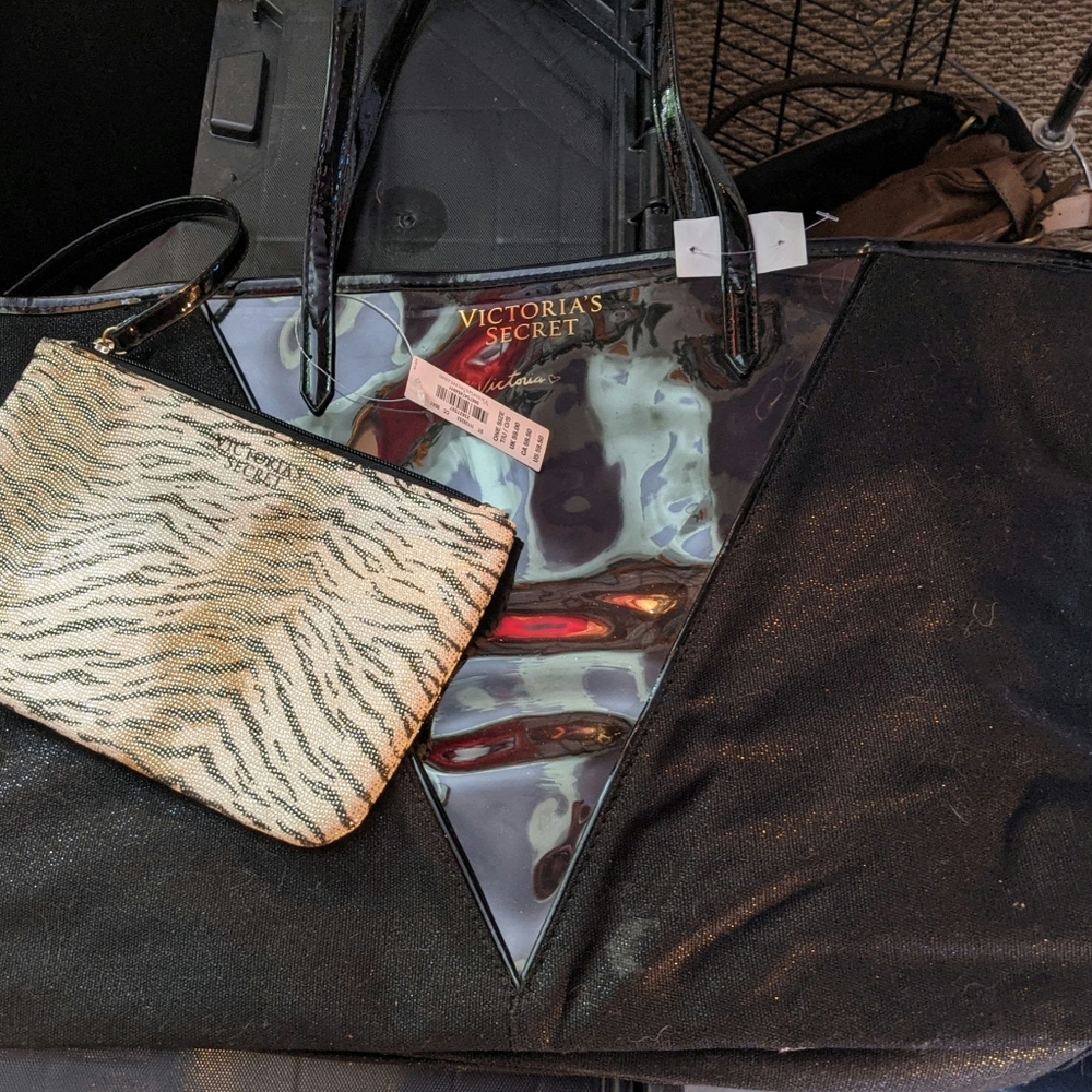 VS bag with Cosmo bag